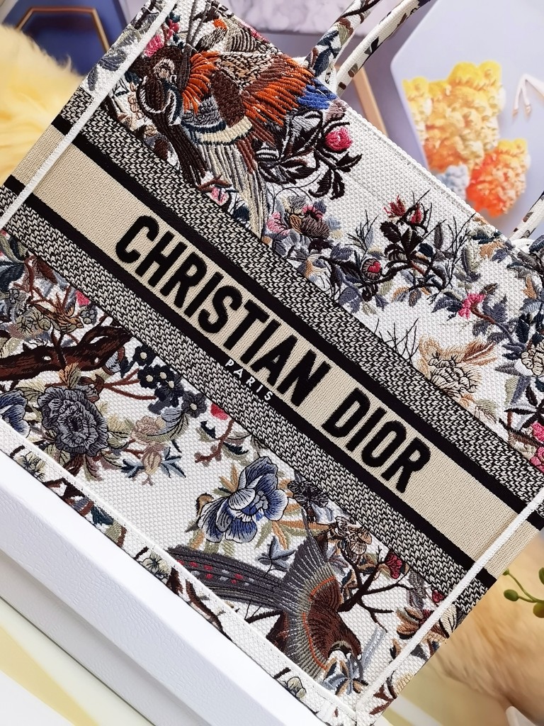 Christian Dior Shopping Bags